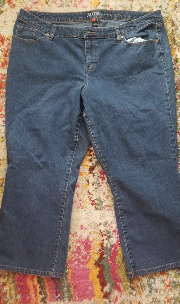 APT 9 cropped size 18w jeans
